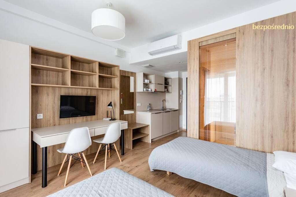 Apartament W Warszawie Dedykowany Parking Podziemny W Cenie, Wifi, Blisko Centrum New Apartment In Warsaw Finished To A High Specification Fitted Out To A High Standard On The 7Th Floor, Wifi, Underground Parking Price Included المظهر الخارجي الصورة