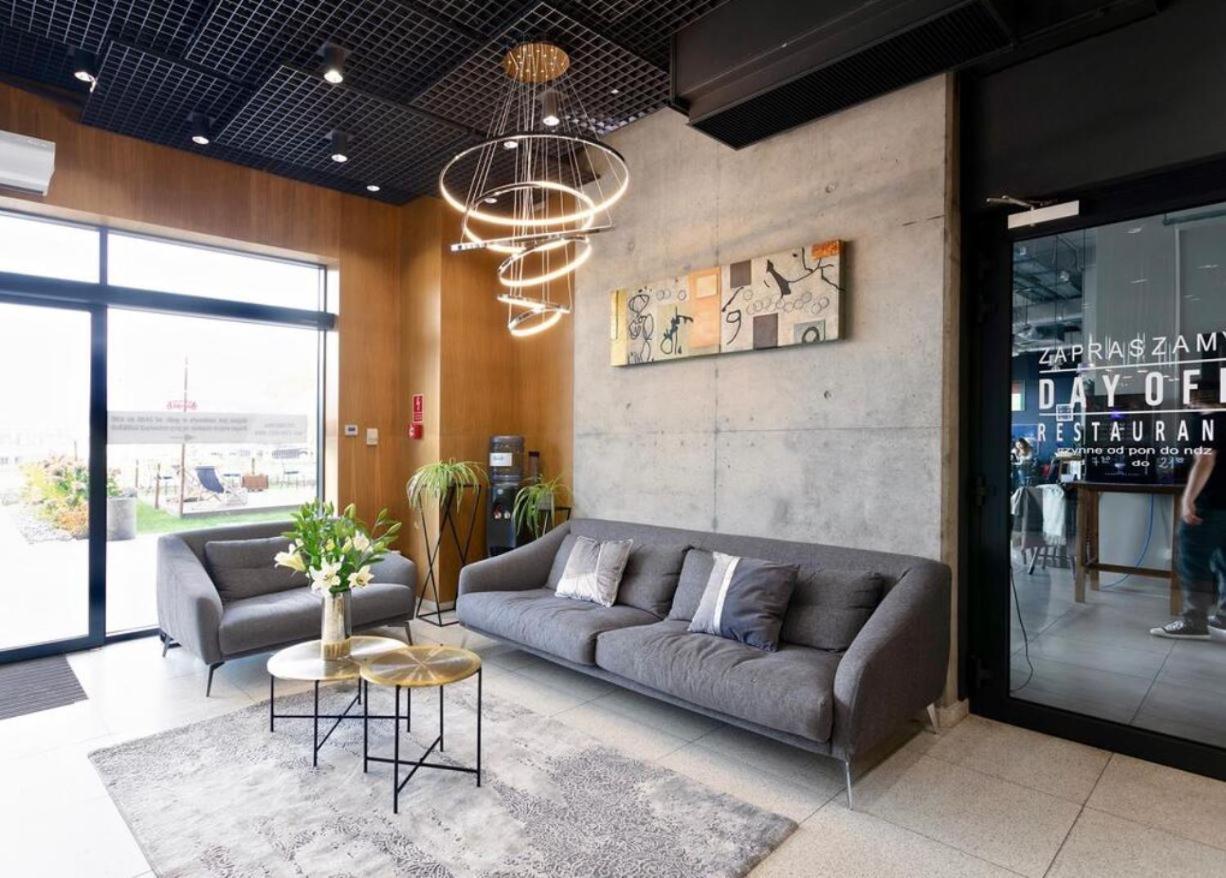 Apartament W Warszawie Dedykowany Parking Podziemny W Cenie, Wifi, Blisko Centrum New Apartment In Warsaw Finished To A High Specification Fitted Out To A High Standard On The 7Th Floor, Wifi, Underground Parking Price Included المظهر الخارجي الصورة