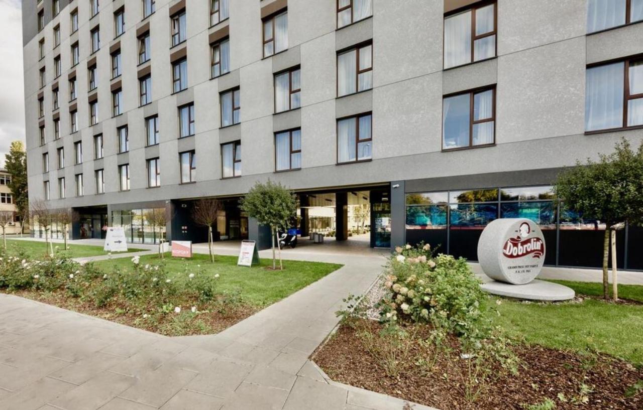 Apartament W Warszawie Dedykowany Parking Podziemny W Cenie, Wifi, Blisko Centrum New Apartment In Warsaw Finished To A High Specification Fitted Out To A High Standard On The 7Th Floor, Wifi, Underground Parking Price Included المظهر الخارجي الصورة